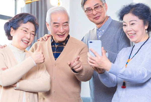 養(yǎng)老服務(wù)APP開(kāi)發(fā) 讓老人更幸福--深圳軟件制作東方智啟科技